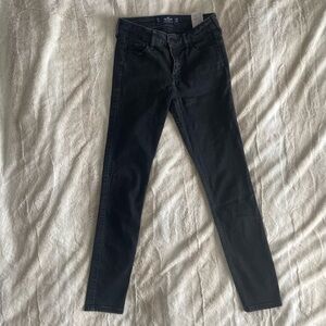 Hollister black skinny jeans
